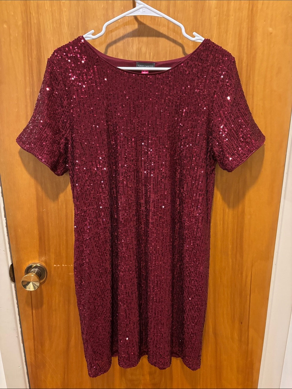 Vince Camuto Burgundy Sequin Short Sleeve Shift Dress